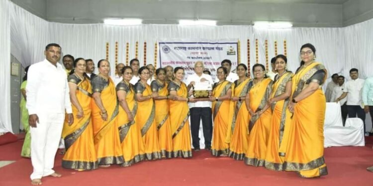 कामगार भजन स्पर्धेत पुरुष गटात कुंडल केंद्र तर, महिला गटात इस्लामपूर केंद्र प्रथम