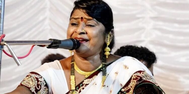 भीम गीतांमागील खणखणीत आवाज हरपला, ज्येष्ठ गायिका वैशाली शिंदे यांचं निधन
