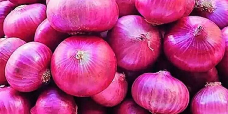 कांद्याच्या दरात तीन दिवसांत दुपटीने वाढ….