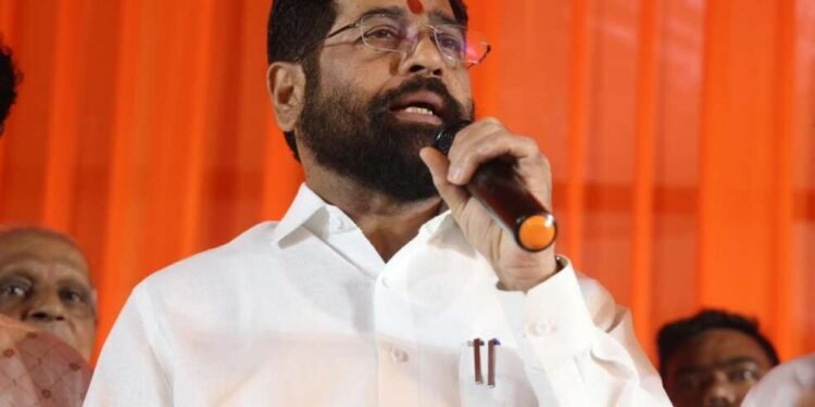 बाळासाहेब आणि आनंद दिघेंसोबतचे प्रसंग सांगितले, एकनाथ शिंदेंचा ठाकरेंवर घणाघात