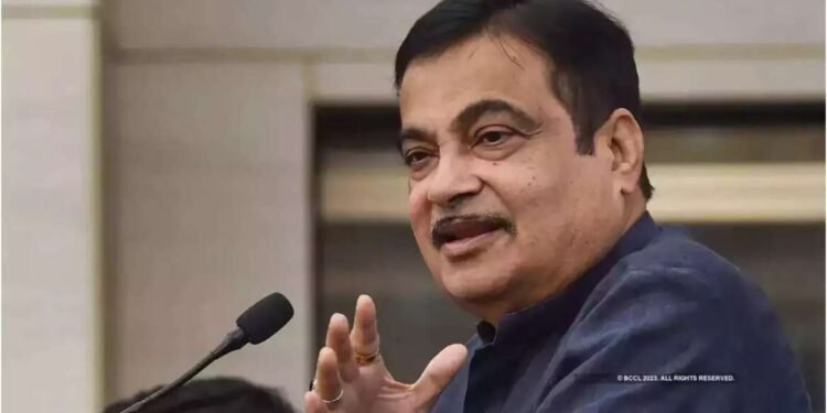 झेक प्रजासत्ताकातील प्राग येथे 27 व्या जागतिक रोड काँग्रेसमध्ये रस्ते सुरक्षेवर लक्ष केंद्रित करत मंत्रीस्तरीय अधिवेशन नितीन गडकरी