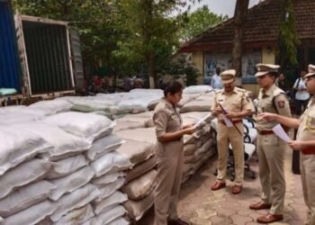 सोलापुरात सुगंधी पान मसाला तंबाखूची बेकायदेशीर वाहतूक गुन्हा दाखल