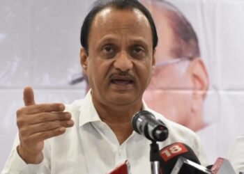 कारखान्याला नोटीस या कारवाईला राजकीय स्वरूप देऊ नये – अजित पवार