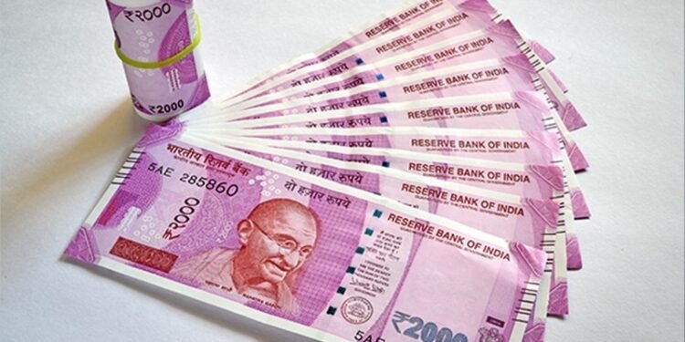 सोलापूर शहर-जिल्ह्यातून बॅंकांमध्ये दोन हजारांच्या १३.६८ लाख नोटा जमा