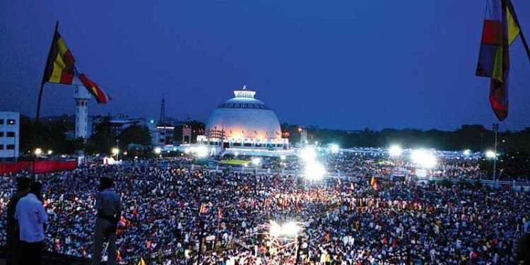 धम्मचक्र प्रवर्तन दिनाच्या गर्दीबाबत दाखल ‘पीआयएल’ हायकोर्टाने फेळली