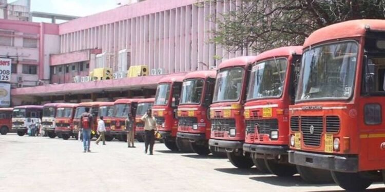राज्याच्या अनेक भागात एसटीच्या फेऱ्या रद्द
