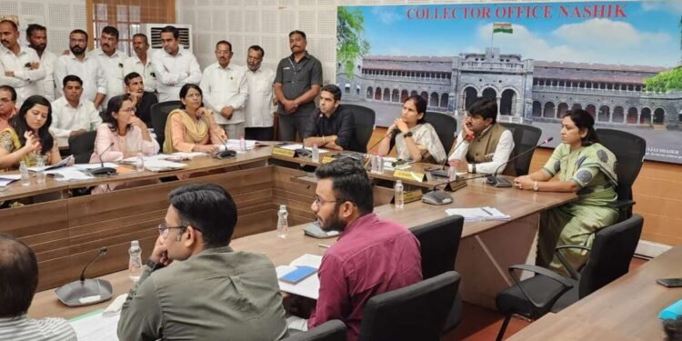 सुरत-चेन्नई ग्रीन फील्ड महामार्गासह विविध विषयांची आढावा बैठक