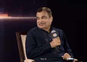 नितीन गडकरी CNBC-आवाज रिअल इस्टेट अवॉर्ड्स आणि कॉन्क्लेव्ह मध्ये…..