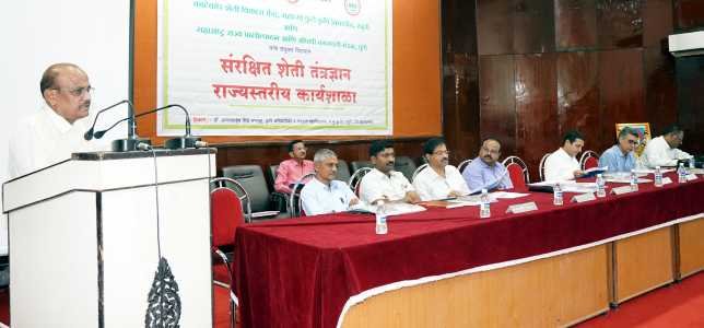 शेतक-यांचे आर्थिक नुकसान टाळण्यासाठी संरक्षित शेती तंत्रज्ञान फायदेशीर – डॉ.सी.एस.पाटील