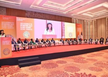 आंतरराष्ट्रीय सौर आघाडीच्या बैठकीत 20 देशांचे मंत्री, 116 सदस्य आणि स्वाक्षरीदार देशांचे प्रतिनिधी सहभागी