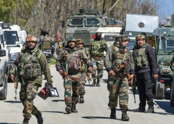 जम्मू-काश्मीर : चकमकीत दहशतवादी ठार