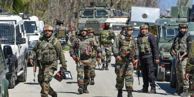 जम्मू-काश्मीर : चकमकीत दहशतवादी ठार