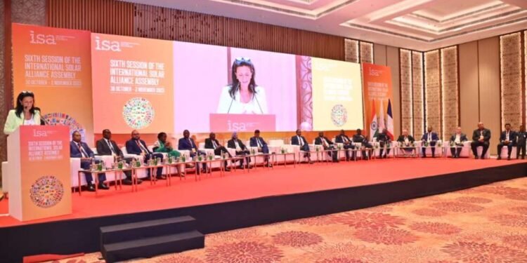 आंतरराष्ट्रीय सौर आघाडीच्या बैठकीत 20 देशांचे मंत्री, 116 सदस्य आणि स्वाक्षरीदार देशांचे प्रतिनिधी सहभागी