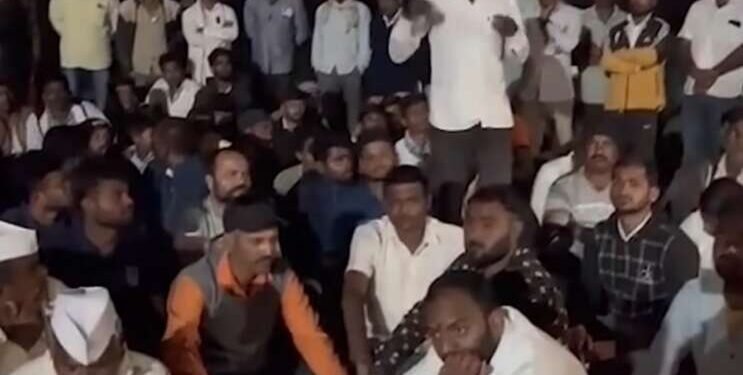 नुकसान झालं तरी चालेल तुम्ही गावात येऊ नका, मराठा बांधवांचा छगन भुजबळांना विरोध