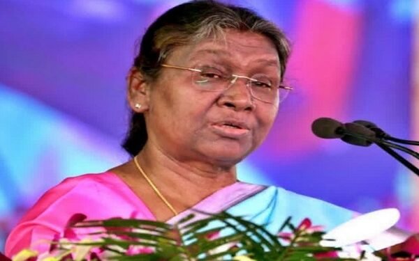 ड्रोन तंत्रज्ञानाचे फायदे लवकरच सर्व शेतकऱ्यांपर्यंत पोहोचतील – राष्ट्रपती