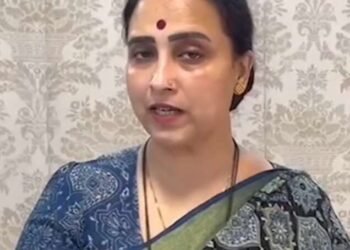 VIDEO | मोठ्या ताई, तुमच्या वक्तव्यावरुन खोटारड्या माणुसकीचा बुरखा फाटलाय | चित्रा वाघ