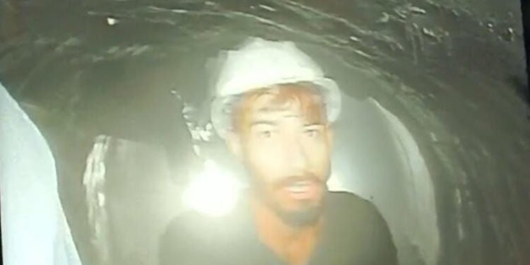 उत्तराखंड : व्हिडीओच्या माध्यमातून मजुरांशी संपर्क