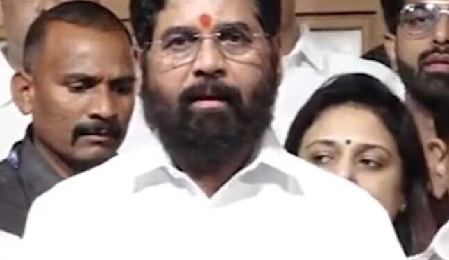 मुंबई मनपा आणि बेस्ट कर्मचाऱ्यांची दिवाळी जोरात; २६ हजार बोनस दिल्याची मुख्यमंत्र्यांची माहिती