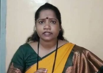 उद्धव आणि आदित्य ठाकरेंनी नावापुढे सोनिया ह्रदयसम्राट, शरद हृदयसम्राट या उपाध्या लावाव्यात | ज्योती वाघमारे