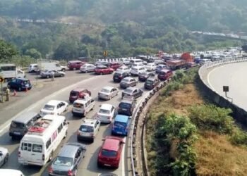 मुंबई पुणे एक्स्प्रेस वेबाबत मोठी अपडेट, मुंबई मार्गिकेवरील ‘या’ टप्प्यातील वाहतूक ७ तास बंद,पर्यायी मार्ग..