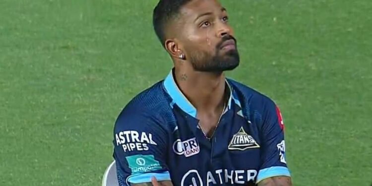 विश्वचषक स्पर्धेतून हार्दिक पांड्या बाहेर, प्रसिद्ध कृष्णाचा संघात समावेश