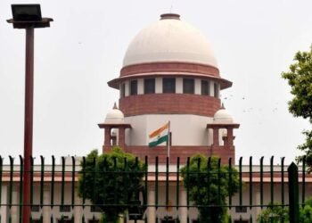 केरळच्या राज्यपालांसह केंद्राला सुप्रीम कोर्टाची नोटीस