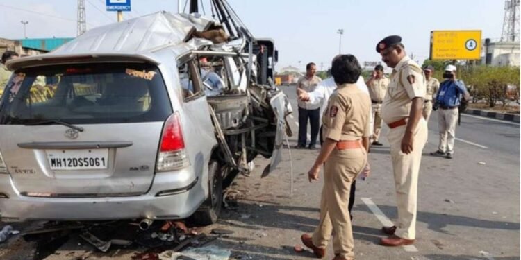 बेशिस्त वाहनांमुळे रस्त्यावर कोंडी; सोलापुरात अनेक ठिकाणी अपघात