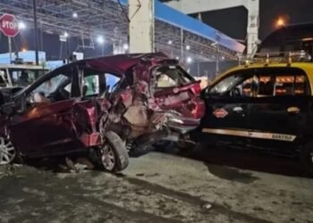 वांद्रे-वरळी सी लिंकवर भरधाव कारची सहा वाहनांना धडक, तिघांचा जागीच मृत्यू