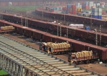 रेल्वेची ऑक्टोबरपर्यंत 887 मे. टन मालवाहतूक, 95929 कोटींचा महसूल जमा