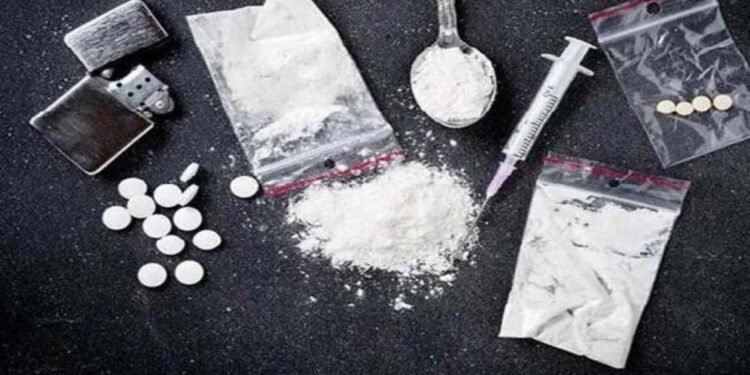 मुंबई-पुणे, नाशकातच नाही तर सोलापूरचं एमडी ड्रग्ज संपूर्ण देशात पोहोचतंय, तपासात धक्कादायक माहिती समोर