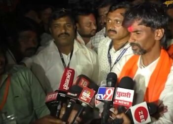 गुन्हे मागे न घेतल्यास २४ तारखेनंतर मराठा समाज काय असतो ते दाखवून देऊ : मनोज जरांगे पाटील