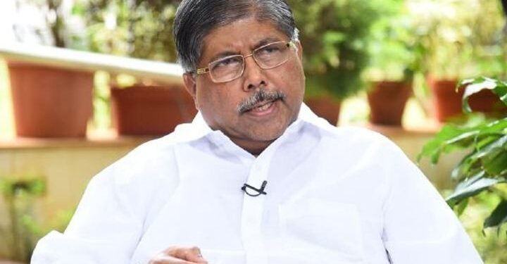 जिल्हा वार्षिक योजनेचा चालू आर्थिक वर्षाचा 745 कोटीचा निधी पूर्ण शंभर टकक्यांपर्यंत खर्च झाला पाहिजे – चंद्रकांत पाटील