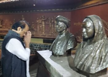 अजित पवार यांनी पुणे येथील राष्ट्रीय स्मारक भिडेवाडा, महात्मा फुले वाडा व क्रांतिज्योती सावित्रीबाईफुले स्मारकाच्या जागेस भेट दिली