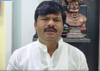 राजराजेश्वर यशवंतराव होळकरांच्या किल्ले वाफगावच्या संवर्धन करण्याची गोपीचंद पडळकरांची मागणी