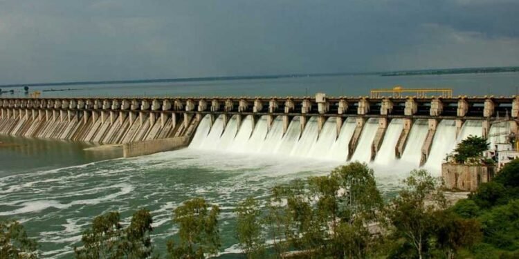 नववर्षात महाराष्ट्रावरील पाणीसंकट होणार अधिक गडद, राज्यभरात केवळ ‘इतके’ टक्के पाणीसाठा