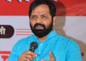 नाशिक येथील ठाकरे गटाच्या नेत्यावरून विधानसभेत गदारोळ…