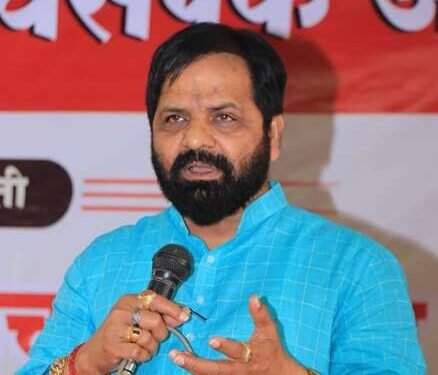 नाशिक येथील ठाकरे गटाच्या नेत्यावरून विधानसभेत गदारोळ…