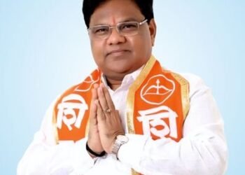 ठाकरेंच्या खासदारांनी आरोप करताच मंत्री तानाजी सावंत माध्यमांसमोर..