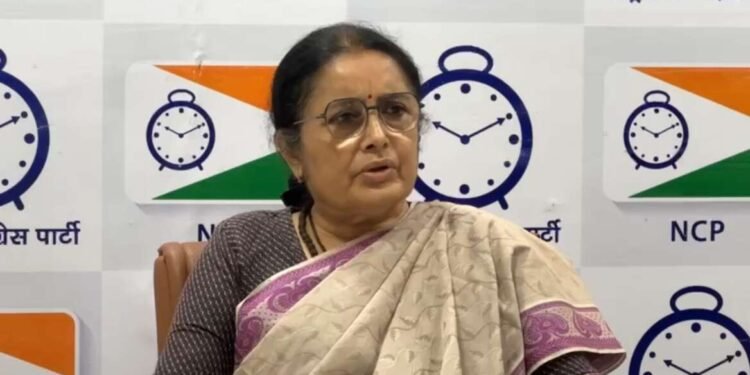 रोहित पवारांच्या संघर्ष यात्रेवर अजित पवारांच्या टीकेनंतर NCP नेत्या विद्या चव्हाण LIVE