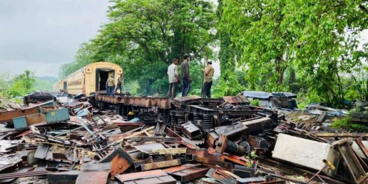 मध्य रेल्वेचे ३०० कोटी रुपये भंगार विक्रीचे लक्ष्य पार