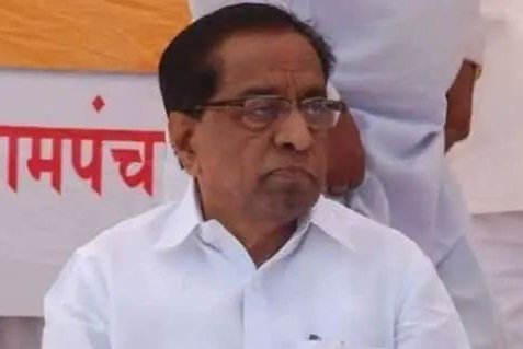 एकनाथ शिंदे यांचे विश्वासू आमदार अनिल बाबर यांचे निधन