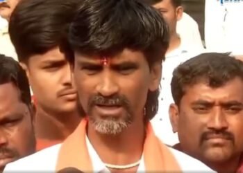 टर उडवता? सोशल मीडियावर हुशारी करता? त्यापेक्षा गोर गरिबाचे मायबाप बना, कायदा पक्का करा : मनोज जरांगे पाटील