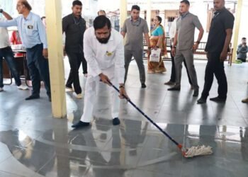 राज्यातील सर्व मंदिरांमध्ये स्वच्छता करा : प्रधानमंत्री नरेंद्र मोदी 