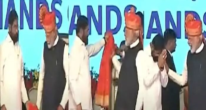 मोदींच्या खांद्यावरुन शाल घसरली, शिंदेंनी अलगद सावरली, पंतप्रधानांची प्रतिक्रिया लाखमोलाची