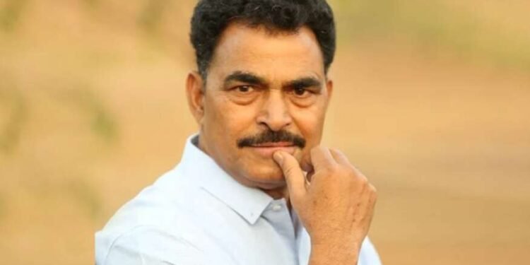 अंतरवालीत अभिनेते सयाजी शिंदेंनी घेतली मनोज जरांगे पाटलांची भेट, मराठा आरक्षणाला दर्शवला पाठिंबा