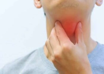 घसा दुखत असेल तर काय करावे आणि काय नाही? जाणून घ्या सविस्तर….