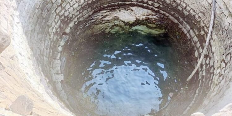 सोलापूर – पावसाळ्यापूर्वी विहिरींची कामे होतील यादृष्टीने नियोजन