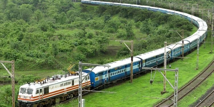 पुणेकरांना आरामात करता येणार अयोध्या वारी ! पुणे ते अयोध्या 15 विशेष ट्रेन सुरु होणार