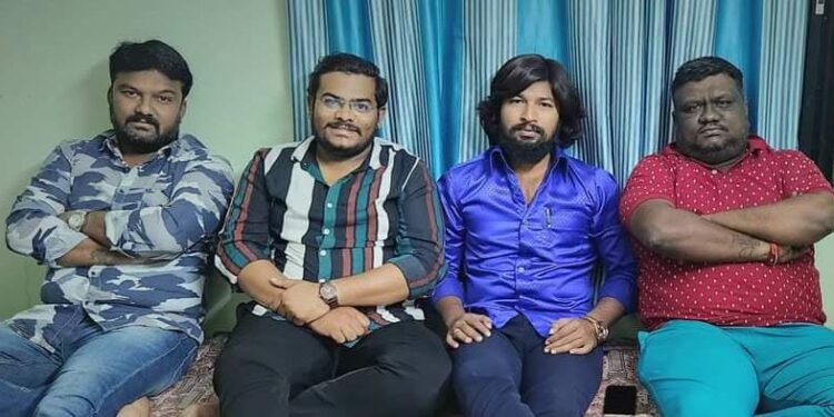 पंतप्रधान नरेंद्र मोदी यांच्या दौऱ्यामध्ये कोणताही अनुचित प्रकार घडू नये यासाठी सुरक्षिततेच्या दृष्टिकोनातून पोलिसांनी अनेकांना ताब्यात घेतले.