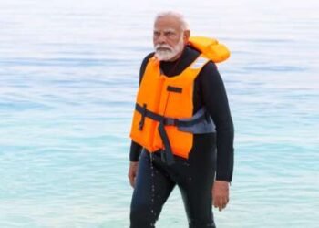 नरेंद्र मोदी यांनी लक्षद्वीपमध्ये घेतला स्नॉर्कलिंगचा आनंद; शेअर केले आपल्या ‘उत्साही अनुभवाचे’ फोटो